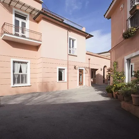 Millenovecentoventi Bed & Breakfast 2*
